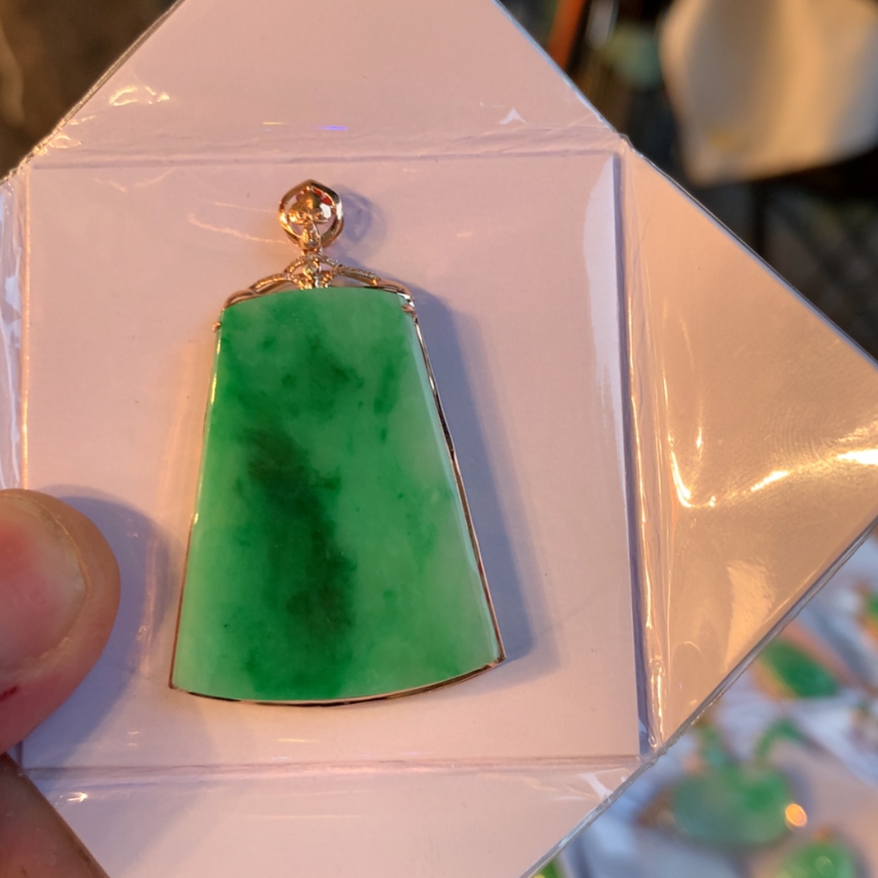 【闪购商品】翡翠颈饰18K金镶嵌无事