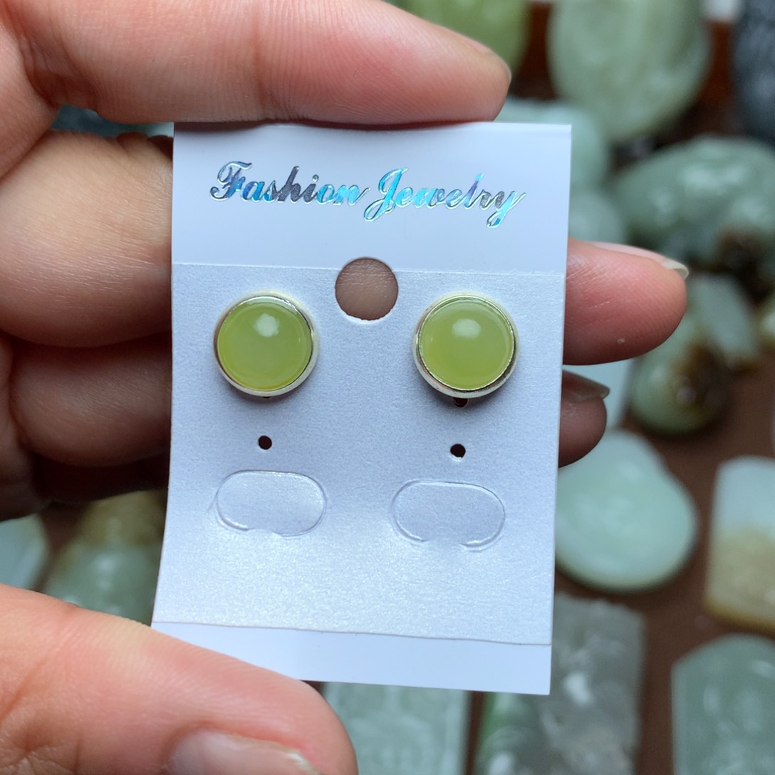 和田玉黄口耳钉未镶嵌