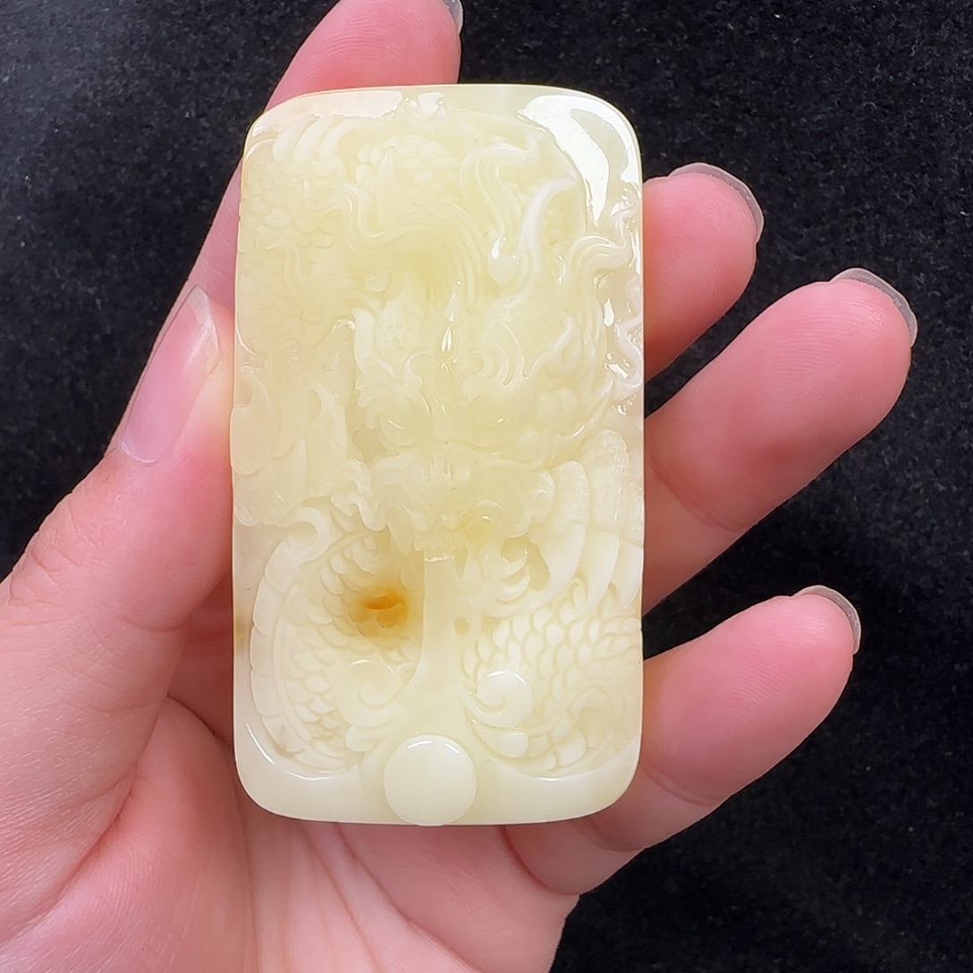 蜜蜡未镶嵌珠宝奇石