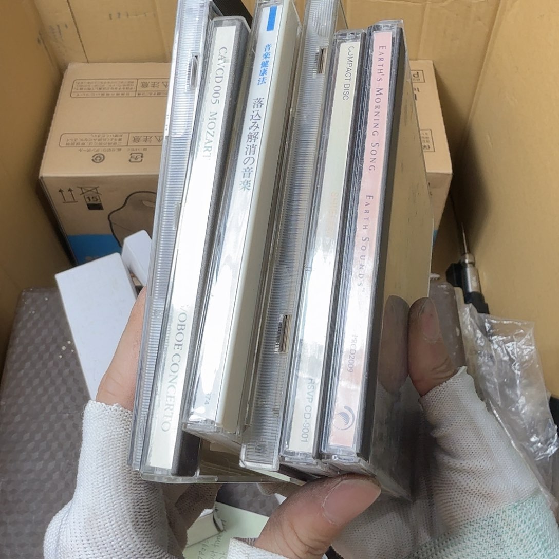 广***广中古商品，瑕疵品，不保好坏。552