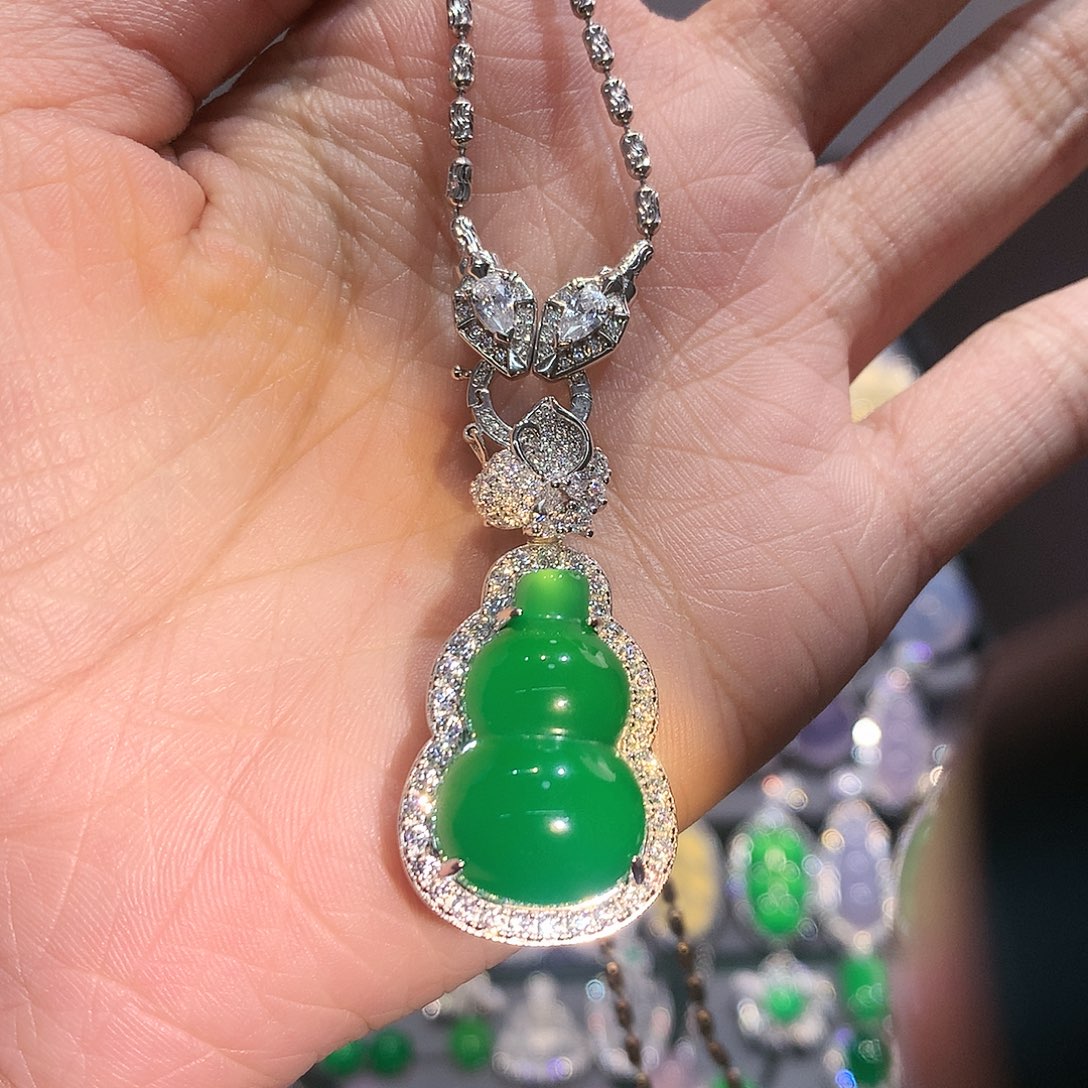 玛瑙/玉髓颈饰银S925镀金镶嵌大****o