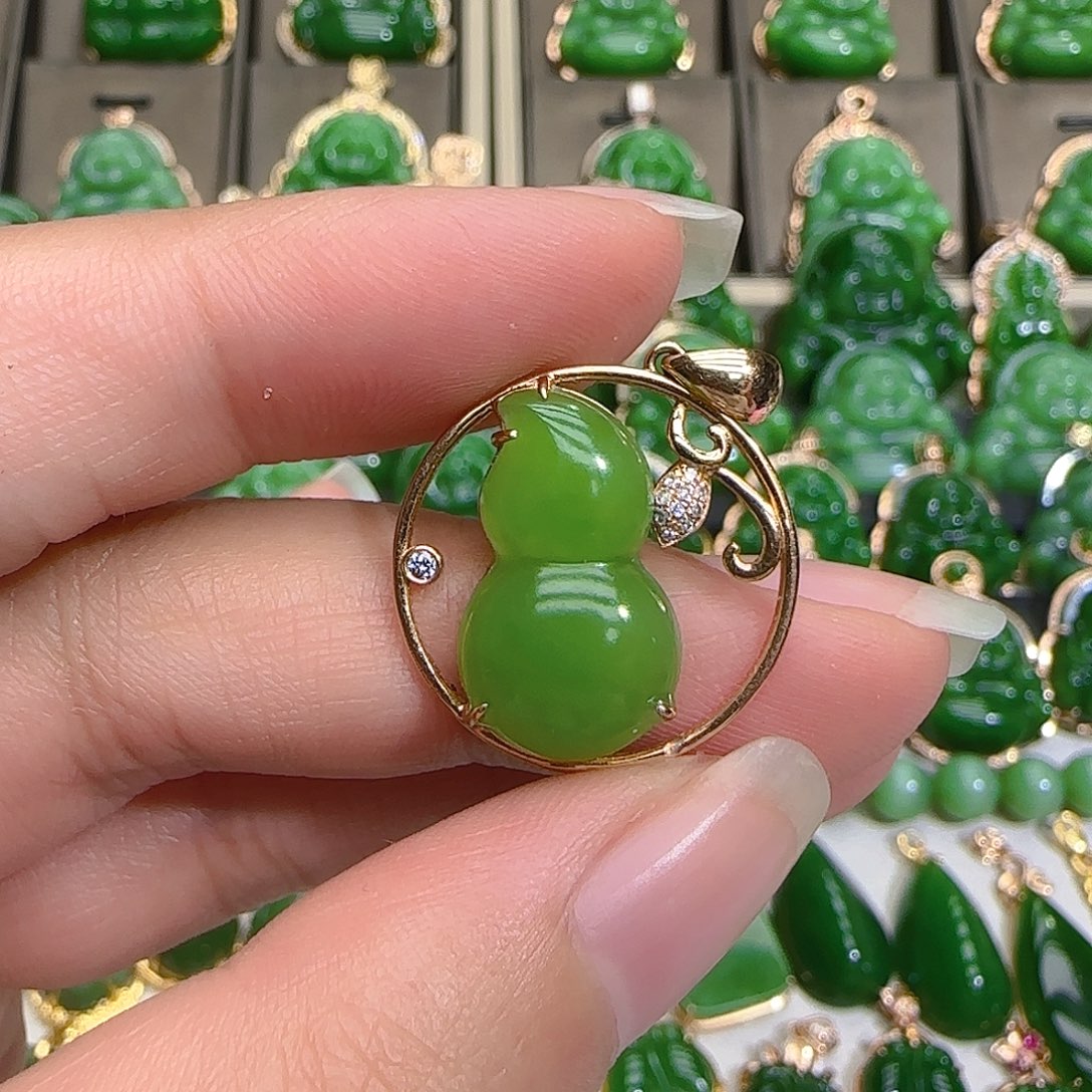 和田玉（碧玉）吊坠(不含链)18K金镶嵌