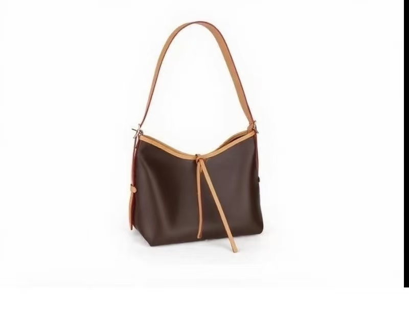 2025新款轻奢百搭女士简约单肩斜挎包