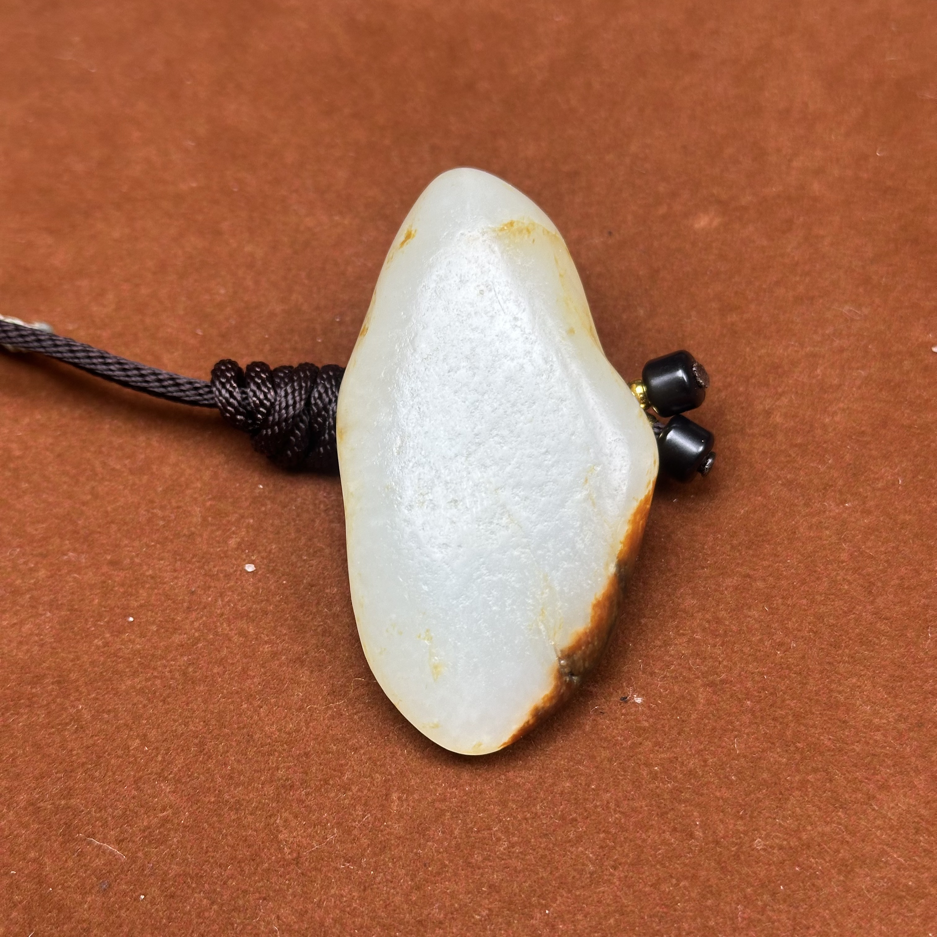 新疆和田玉聚红皮原石吊坠