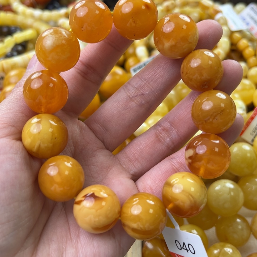 琥珀珠宝奇石未镶嵌