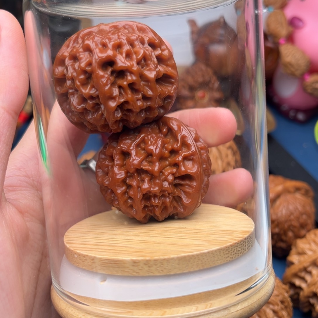 文玩核桃把件秦闷