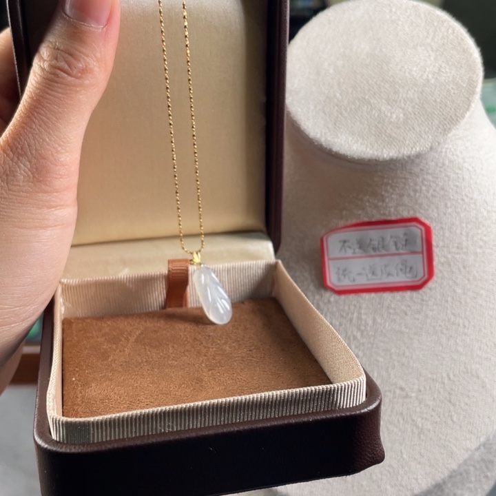 翡翠未镶嵌颈饰缅甸翡翠