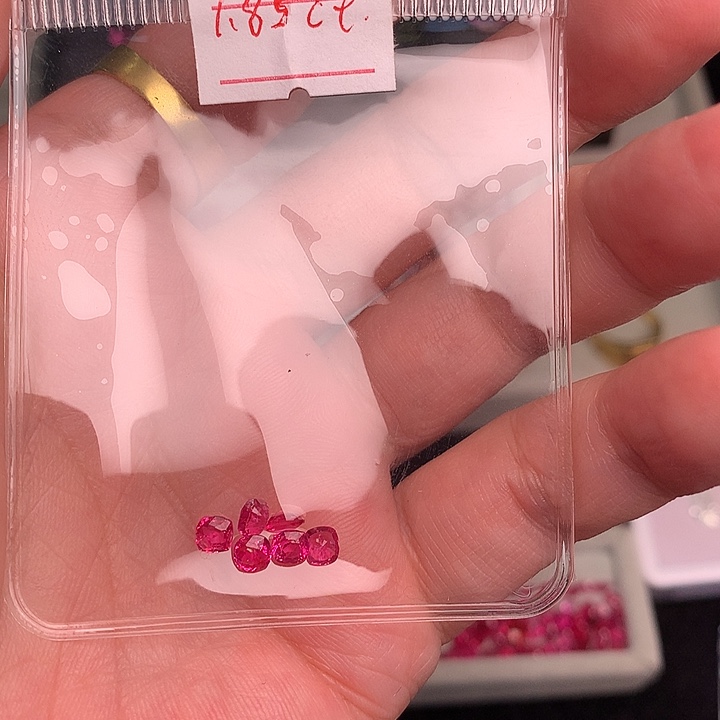 泰***场尖晶石裸石1.85克拉