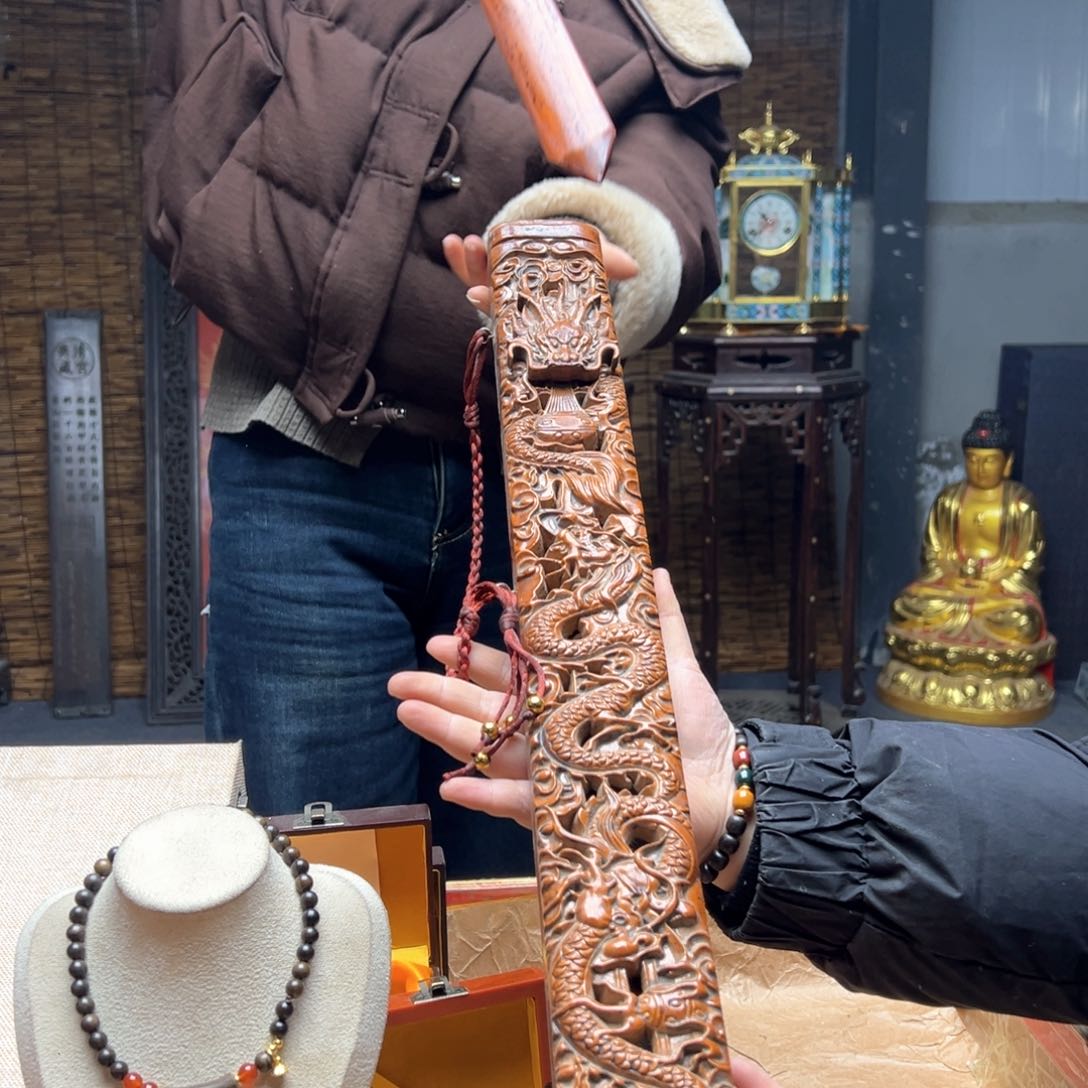 大叶紫檀（黑酸枝木类）