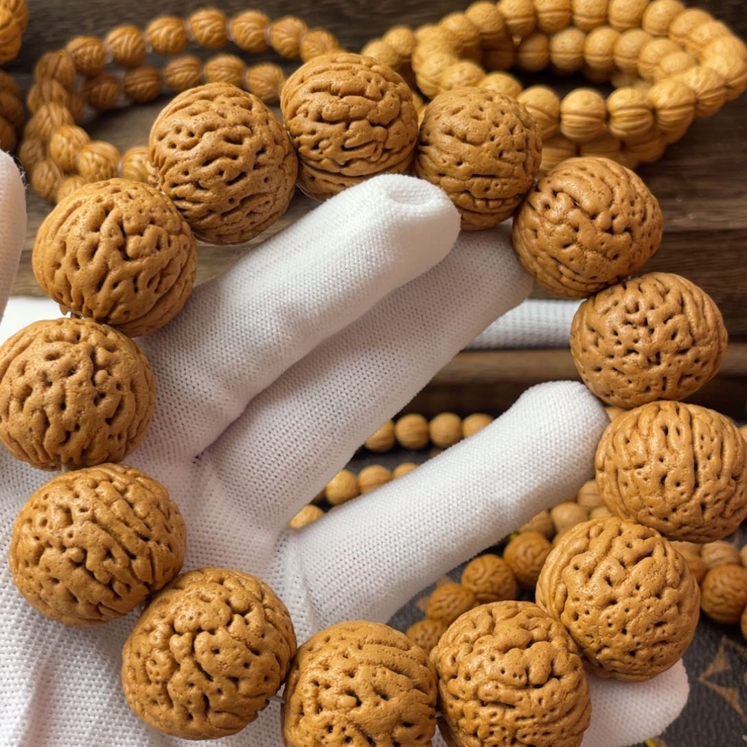 吊坠桃核大火山纹