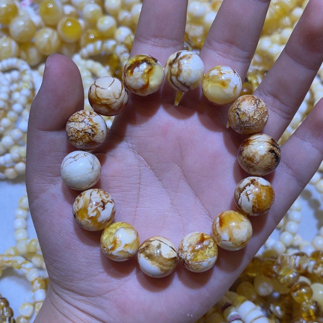 未镶嵌琥珀珠宝奇石