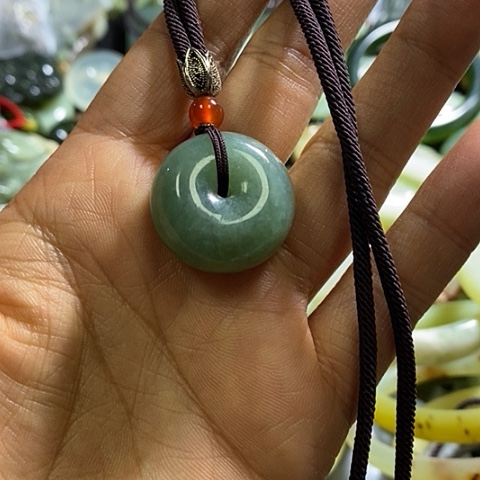 岫玉颈饰未镶嵌多样性发货