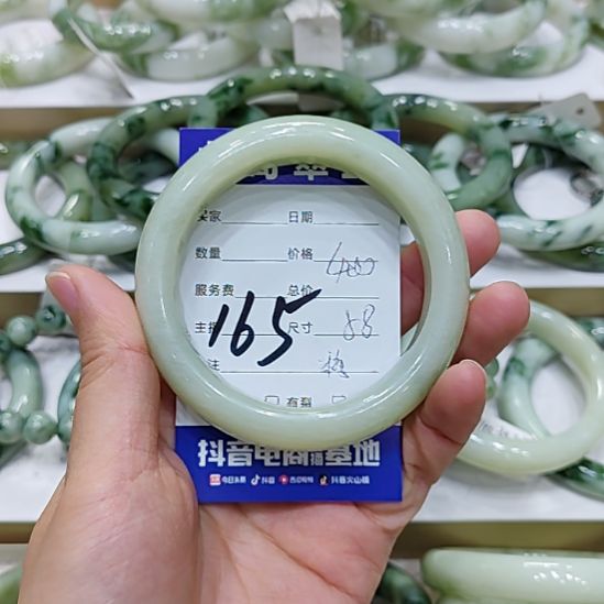 果***剧透闪石-蛇纹石玉未镶嵌手镯