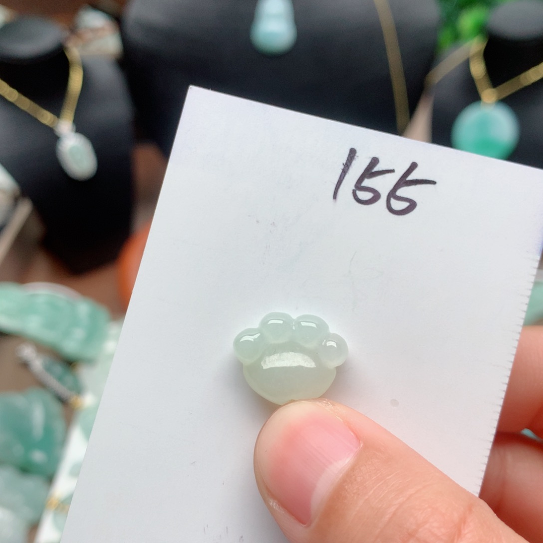 翡翠颈饰合金吊坠