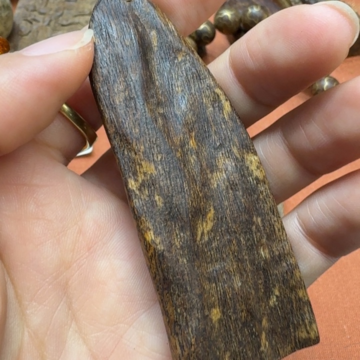 大叶紫檀（黑酸枝木类）