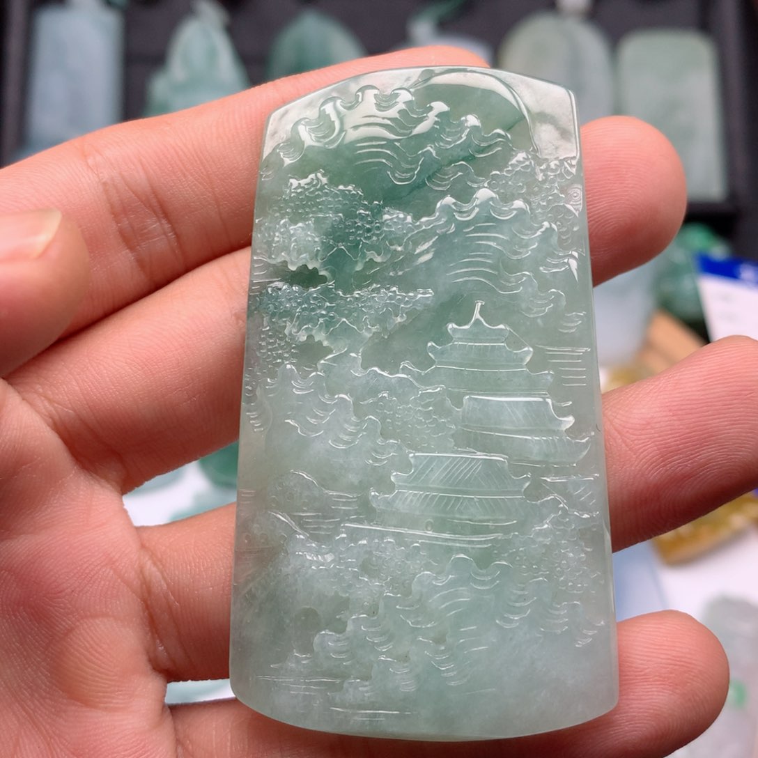 【闪购商品】翡翠颈饰未镶嵌山水