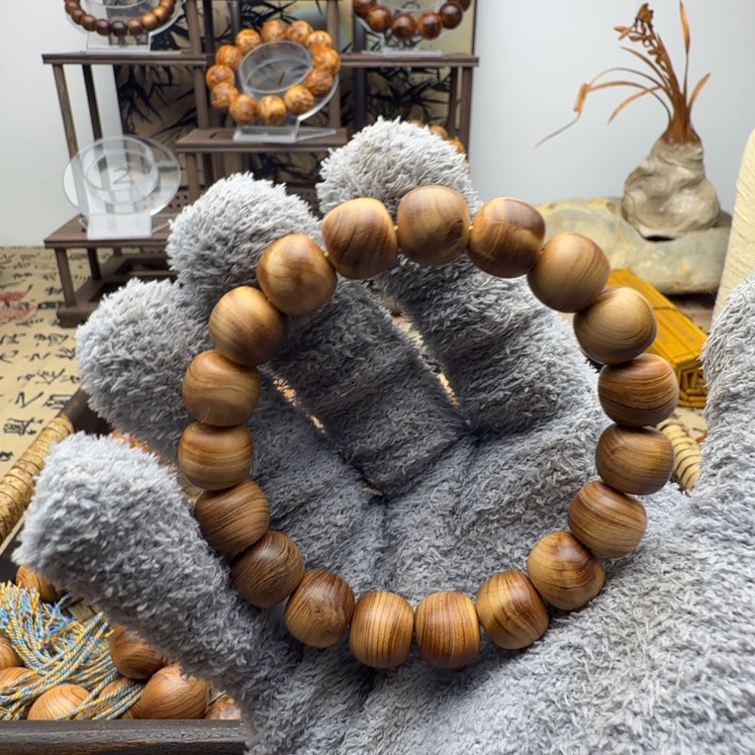 一****7太行崖柏白粉闪电