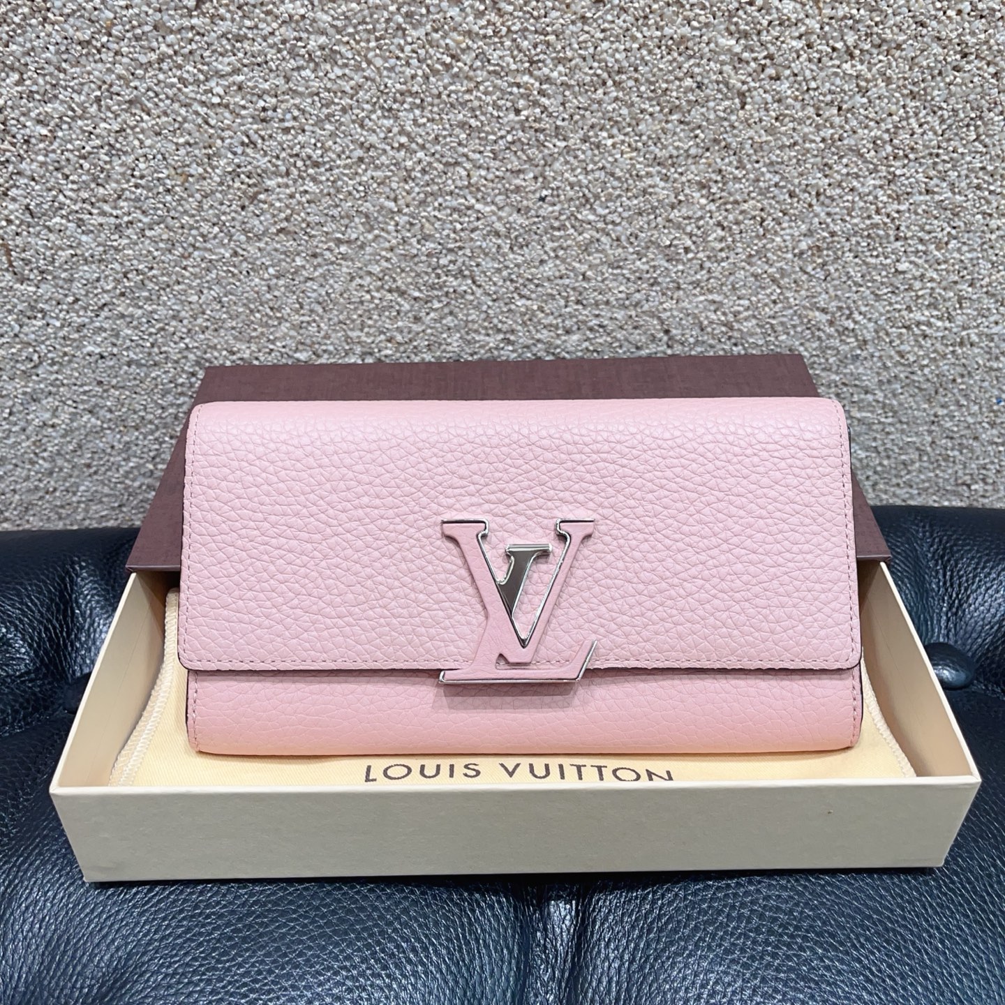 99新 LouisVuitton/路易威登 Capucines 樱花粉长款钱包！
