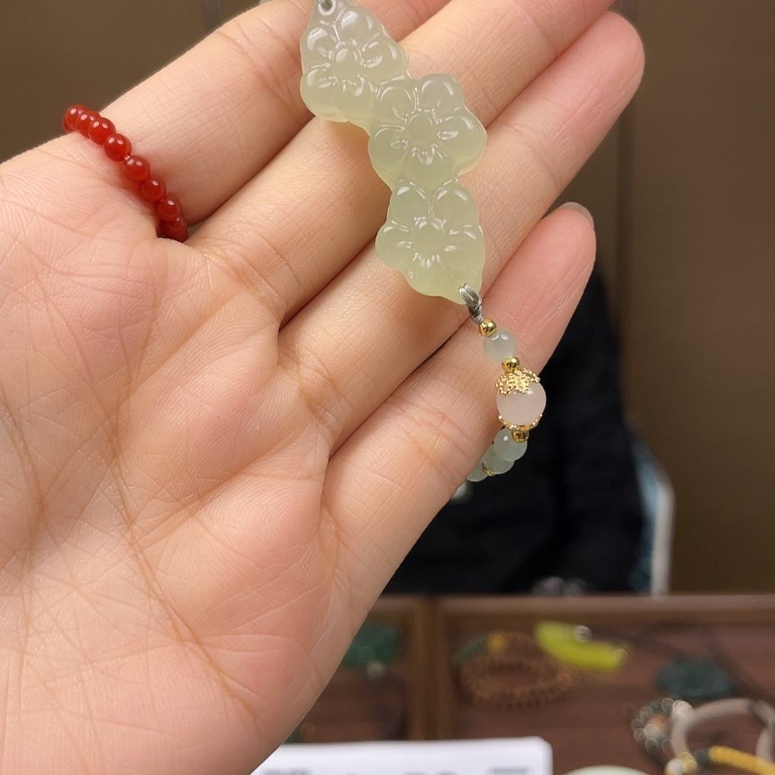 和田玉（糖玉）未镶嵌颈饰