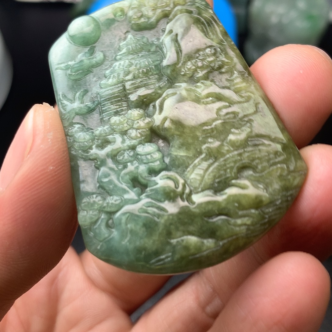 翡翠未镶嵌颈饰翡翠首饰和翡翠珠宝