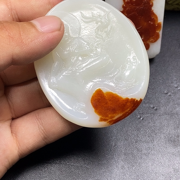 君***洺和田玉未镶嵌颈饰CC