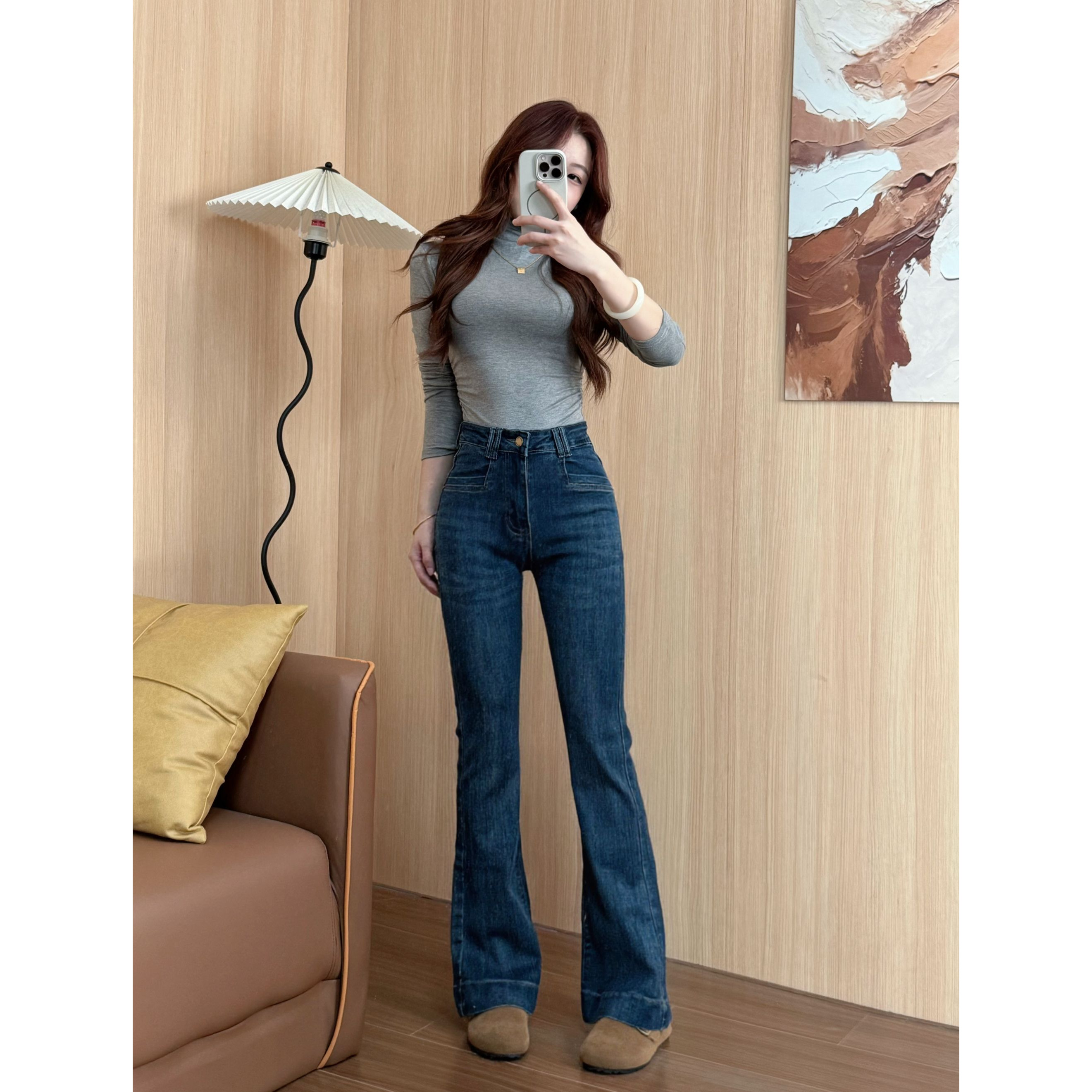 QiQi秋冬不贴腿加厚微喇牛仔裤女2025新款高腰加厚显瘦喇叭裤932