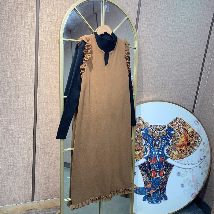 BR651孕妇棕色针织背心裙两件套90-150