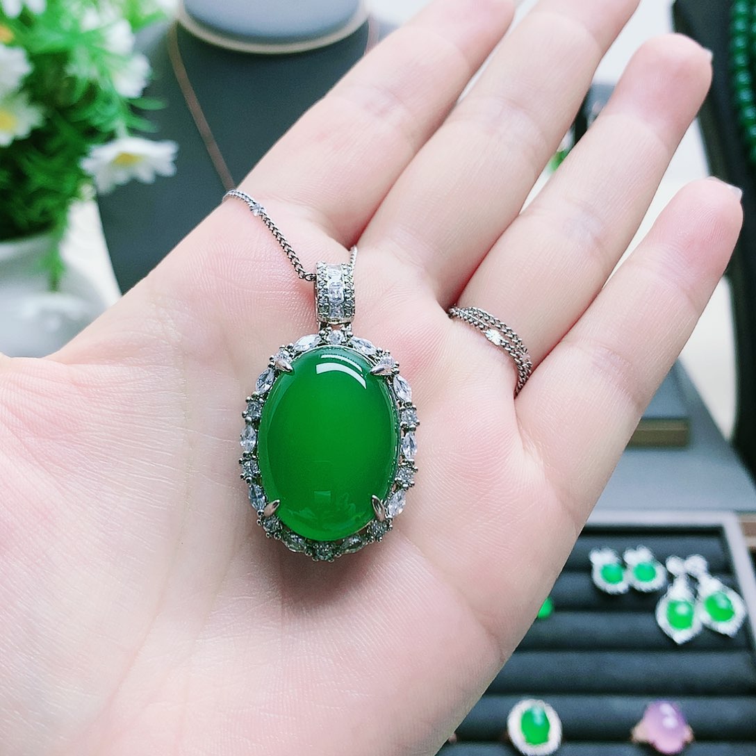 足银镶嵌吊坠玛瑙/玉髓