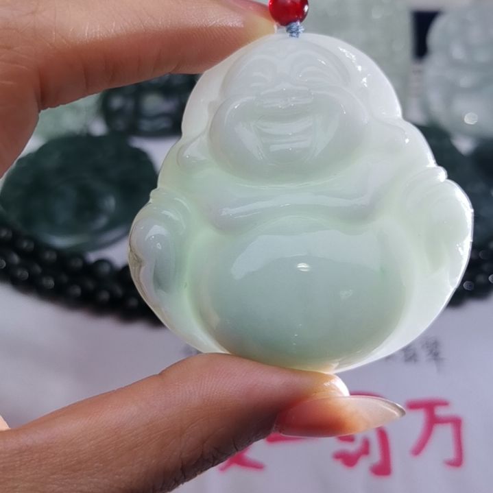 翡翠颈饰未镶嵌天然的A货翡翠