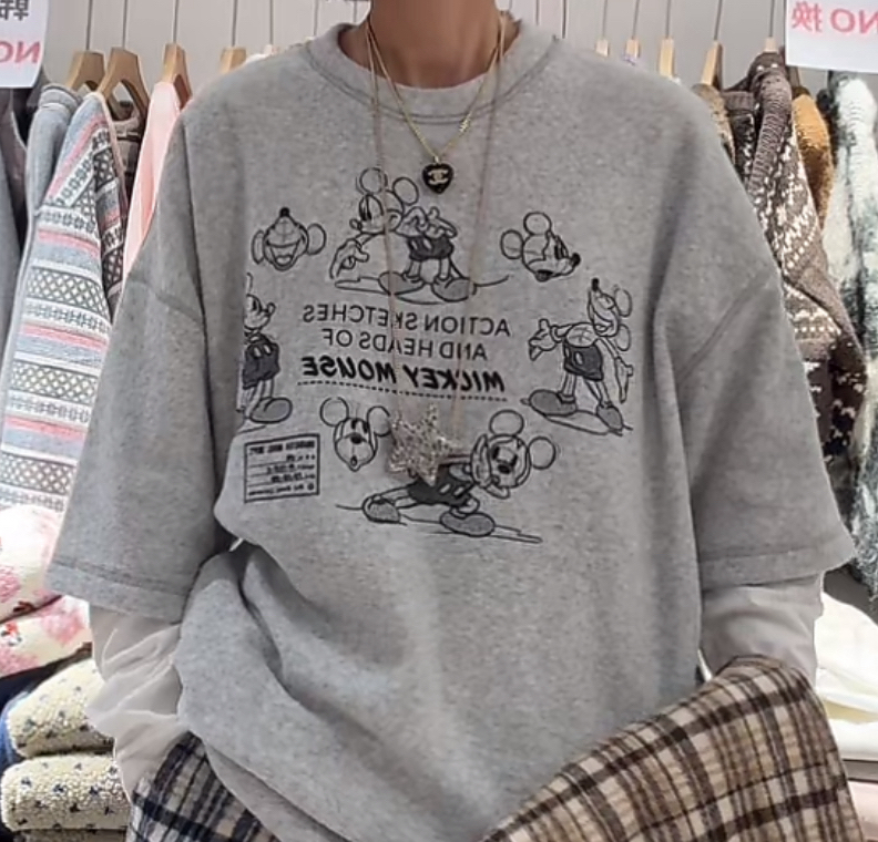 舜 韩代正品米奇78两色圆领五分袖卫衣