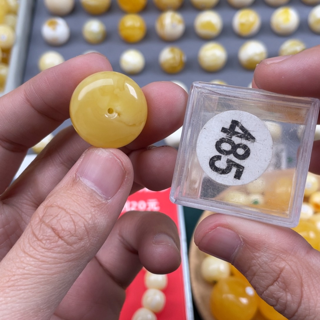 蜜蜡珠宝奇石未镶嵌