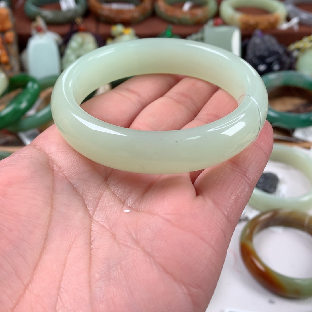 岫玉手镯未镶嵌58.8口径