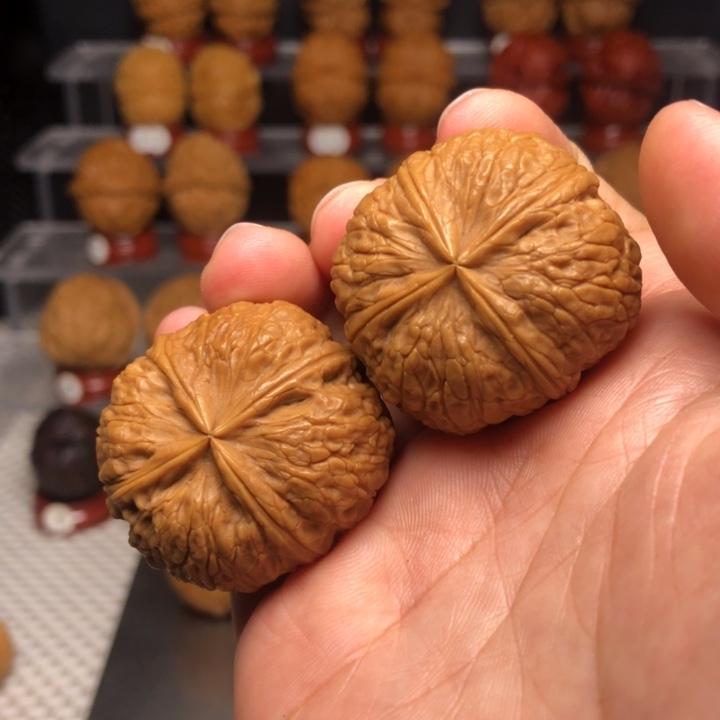 溶***溶文玩核桃把件231状元红四棱