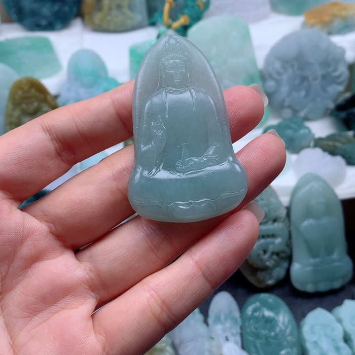 定制翡翠未镶嵌素衣观音