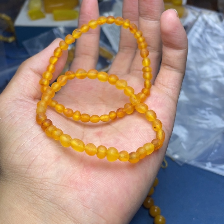 未镶嵌琥珀珠宝奇石