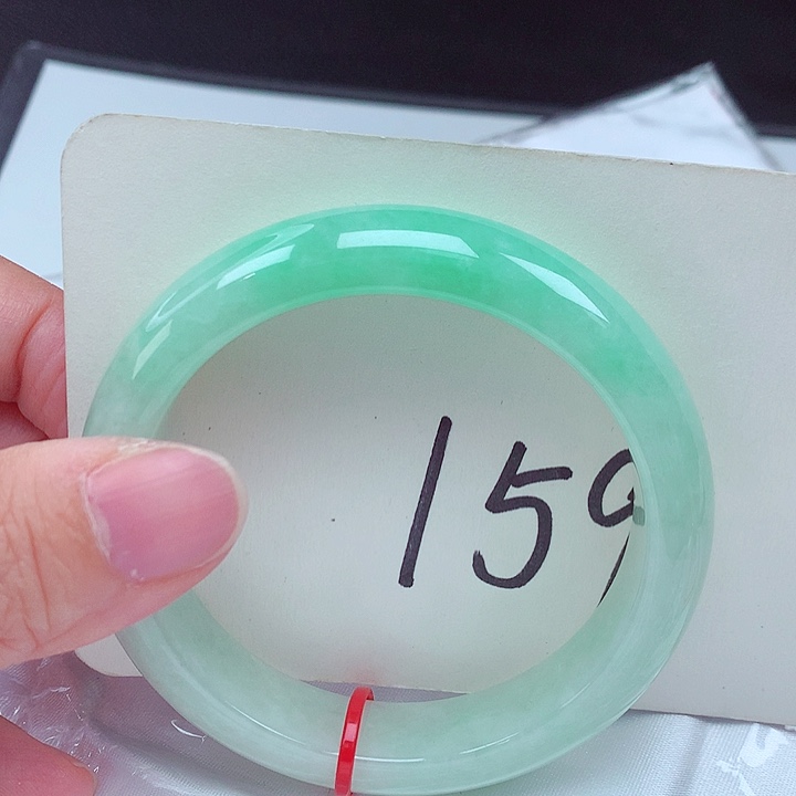 翡翠未镶嵌手镯翡翠