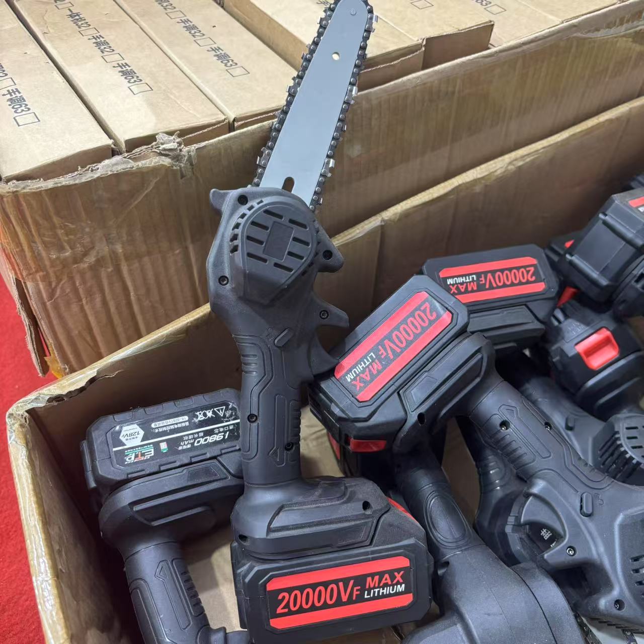 啊成专属 家用多功能手提式电锯适合户外伐木使用