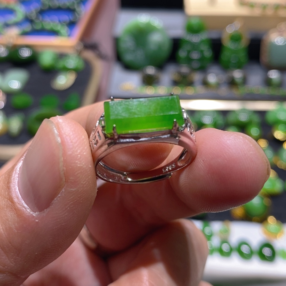 和田玉（碧玉）颈饰银S925镶嵌从***人