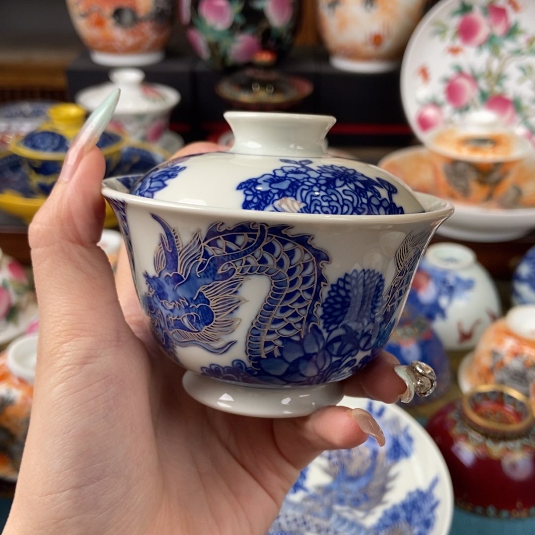 陶瓷的设计师是一个人的