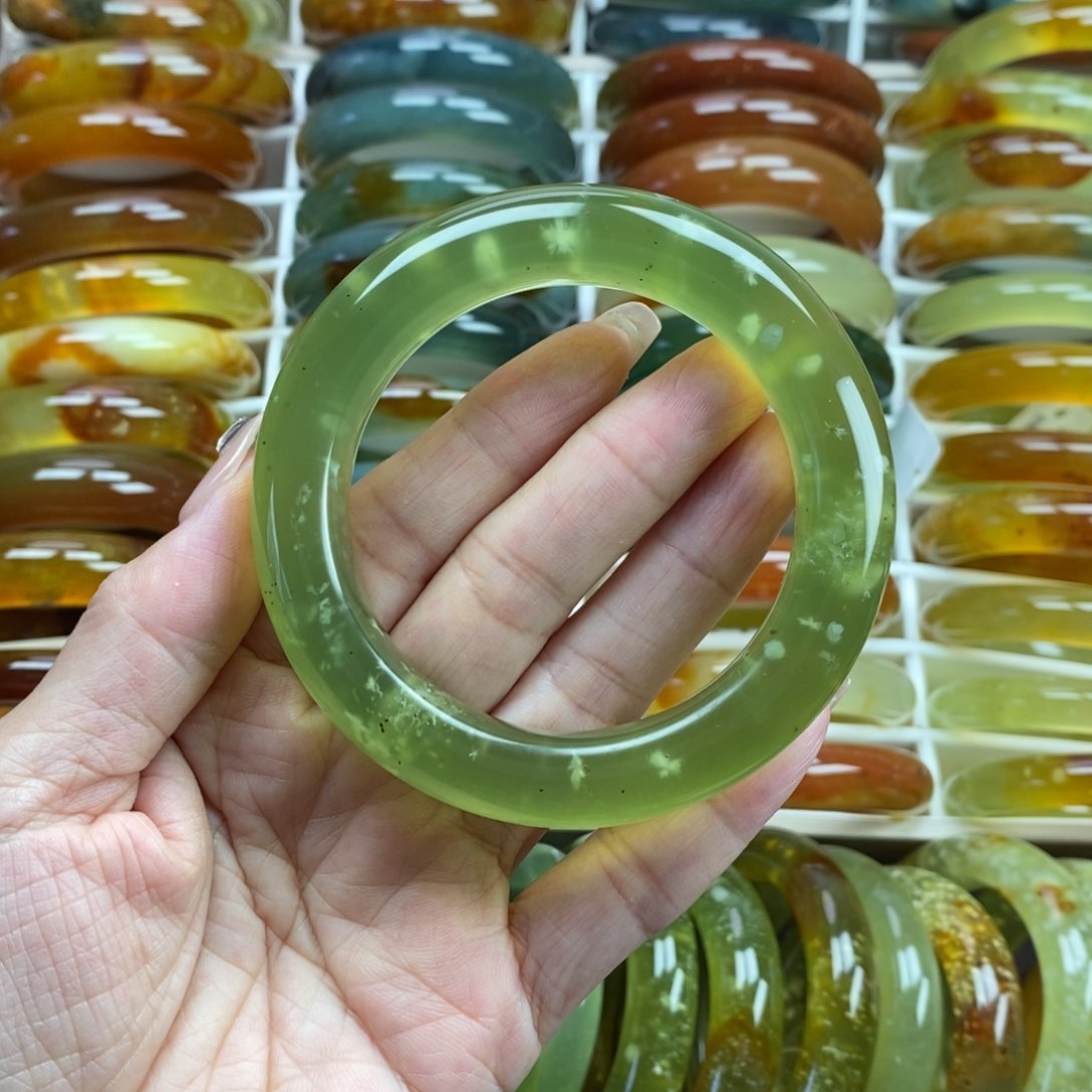 未镶嵌蛇纹石玉手镯58