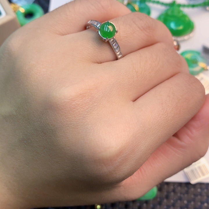 颈饰未镶嵌翡翠天然翡翠