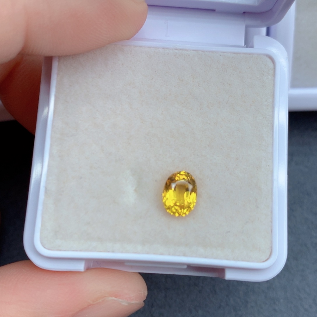 彩色蓝宝石1.27克拉裸石未镶嵌