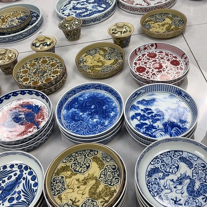 7***1瓷片釉里金如意穿花龙4件套没有客杯