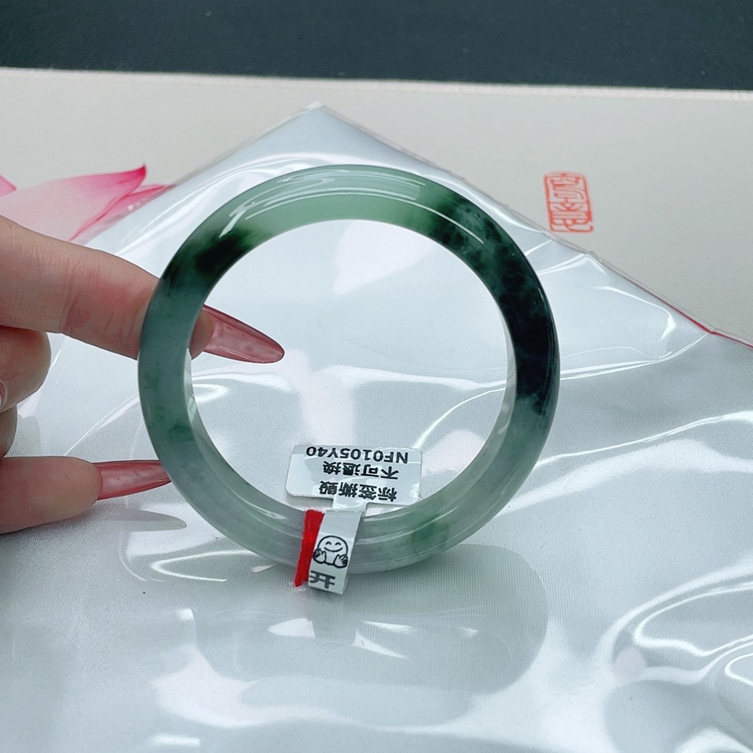 翡翠手镯未镶嵌正53.5