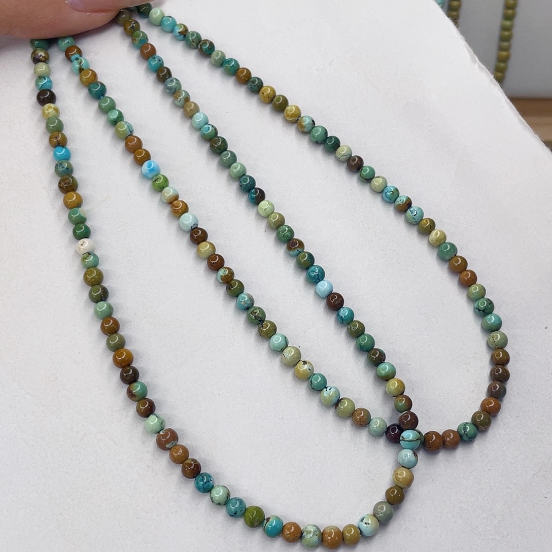 绿松石未镶嵌颈饰