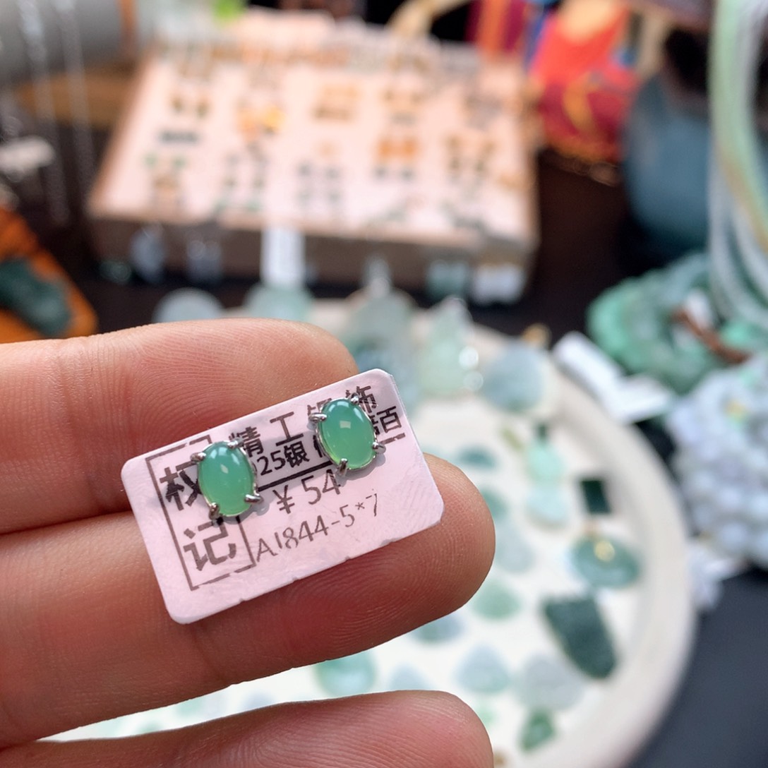 颈饰银S925镶嵌翡翠可**%