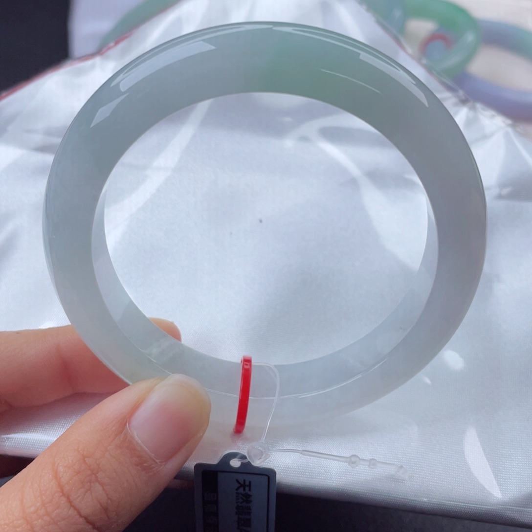 翡翠手镯未镶嵌56.8正圈