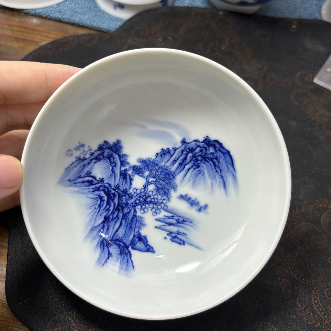 内绘青花山水普洱杯容量100毫升口径9.4厘米高3.3厘米