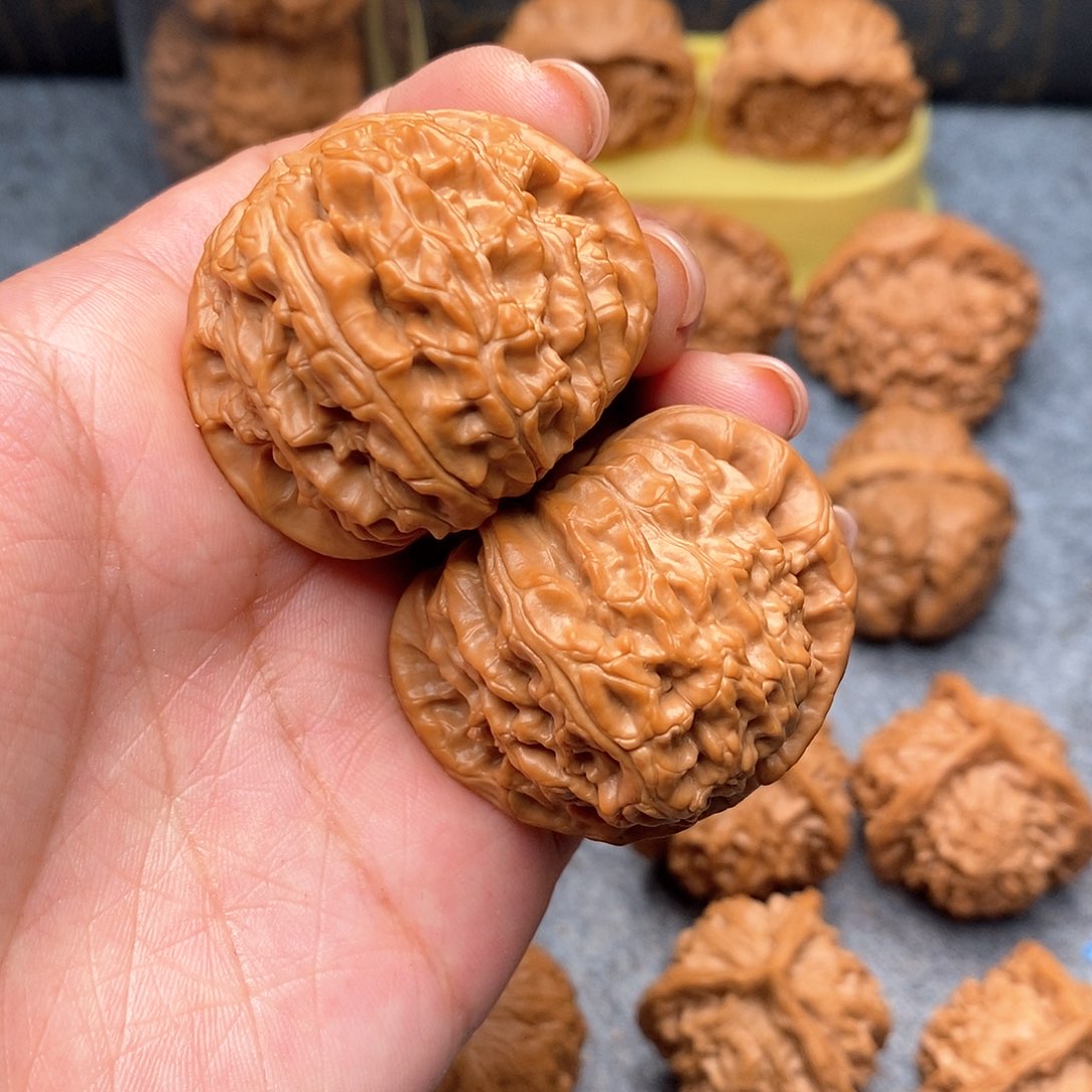 文玩核桃把件球白42全