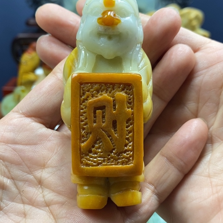 未镶嵌蛇纹石玉手把件阆**歌